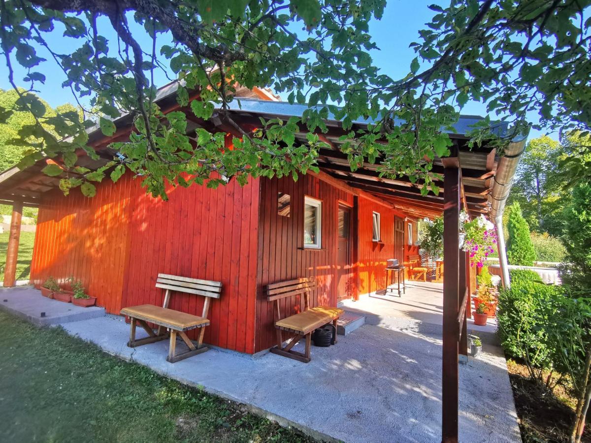 Holiday Home La Sierra Korenica Exterior foto